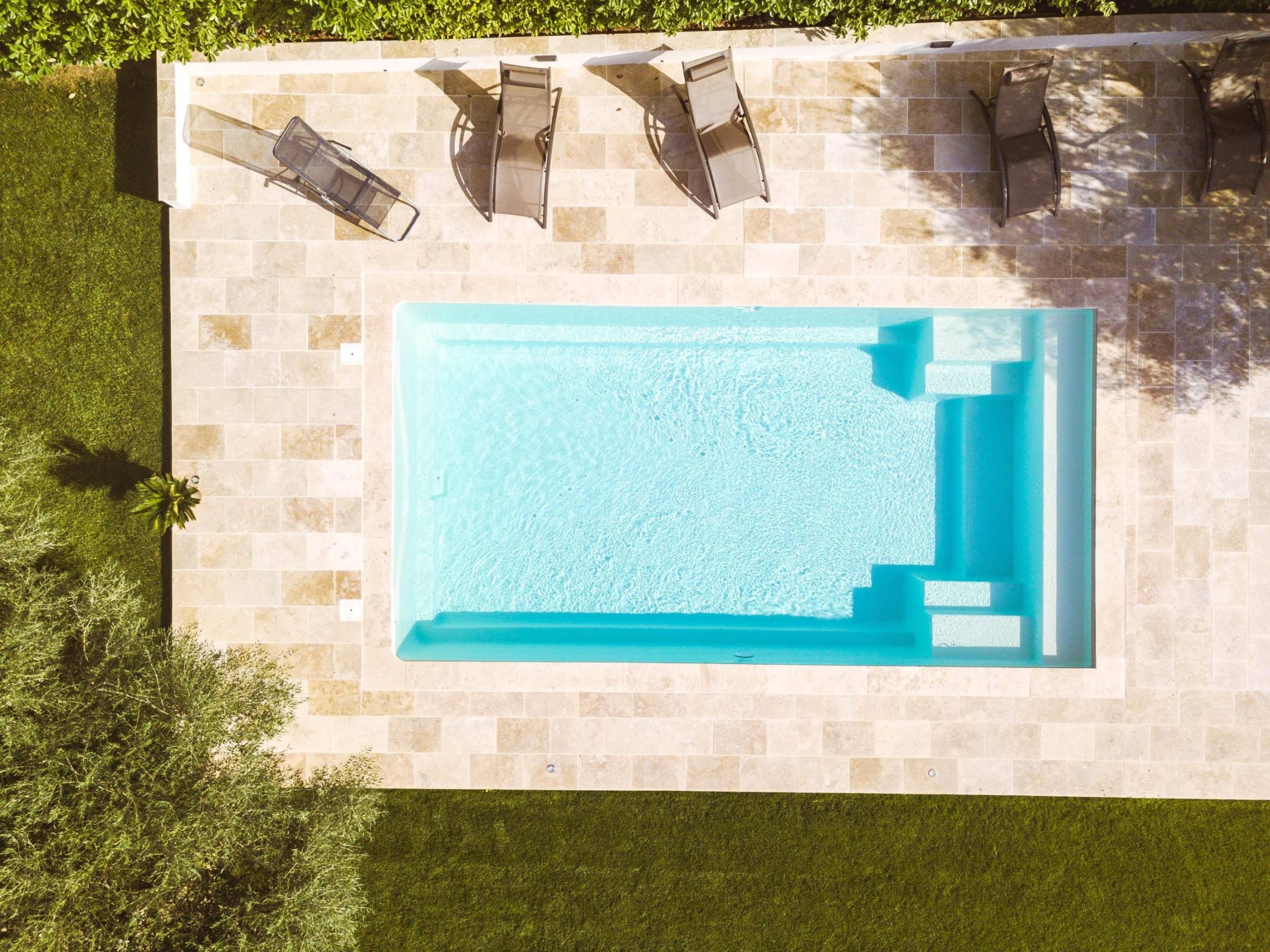 piscine raiatea scaled